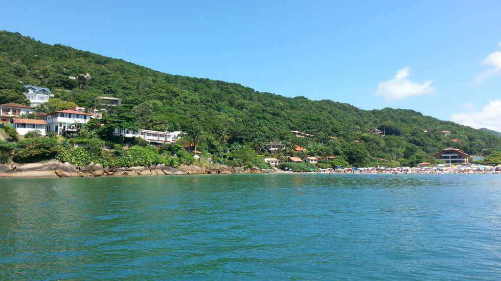 Aluguel de Lancha na Praia da Lagoinha